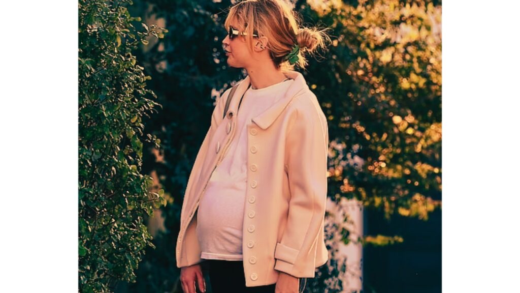 Jennifer Lawrence Baby Bump